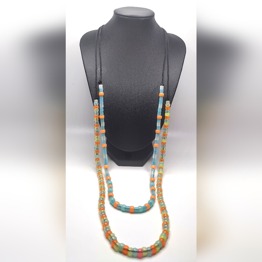GLOW NECKLACE - Picture 3 of 15
